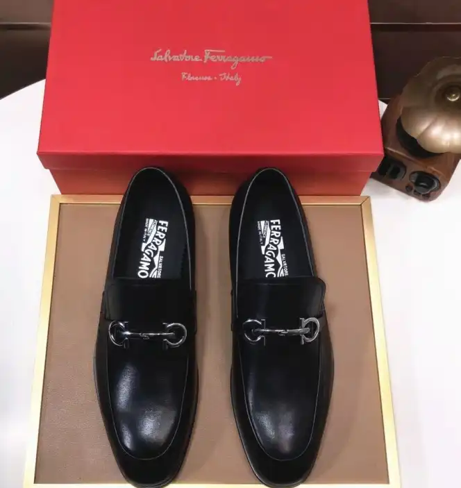 hype Ferragamo Leather Shoes