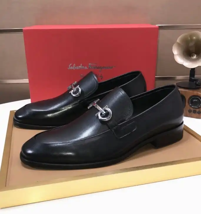 hype Ferragamo Leather Shoes