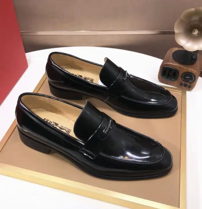 hype Ferragamo Leather Shoes