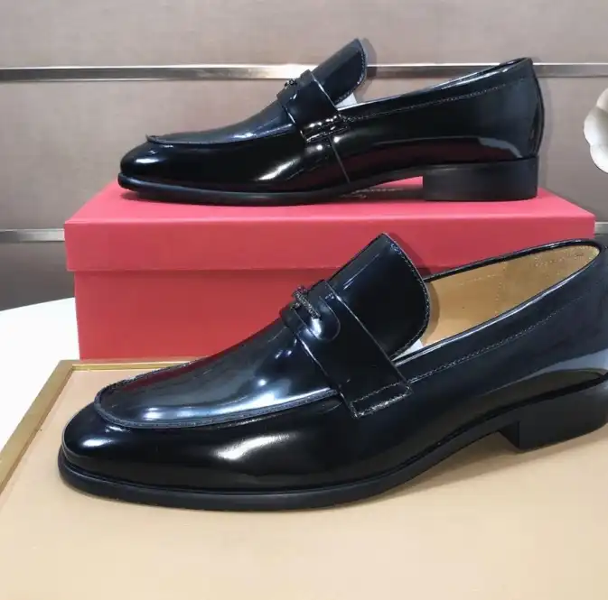 hype Ferragamo Leather Shoes