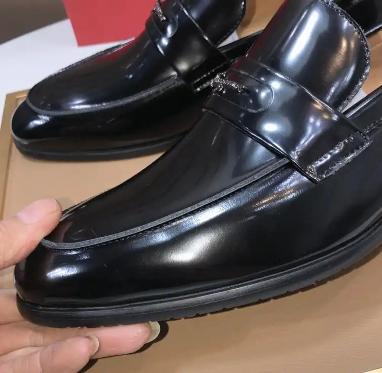 hype Ferragamo Leather Shoes