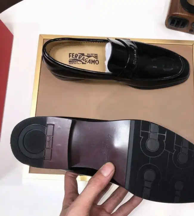 hype Ferragamo Leather Shoes