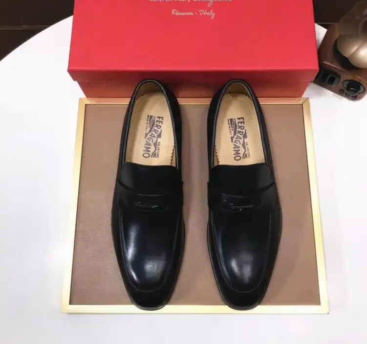 hype Ferragamo Leather Shoes