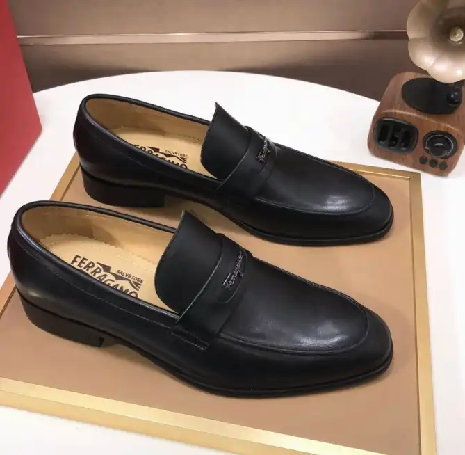 hype Ferragamo Leather Shoes