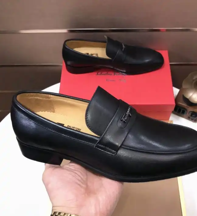 hype Ferragamo Leather Shoes