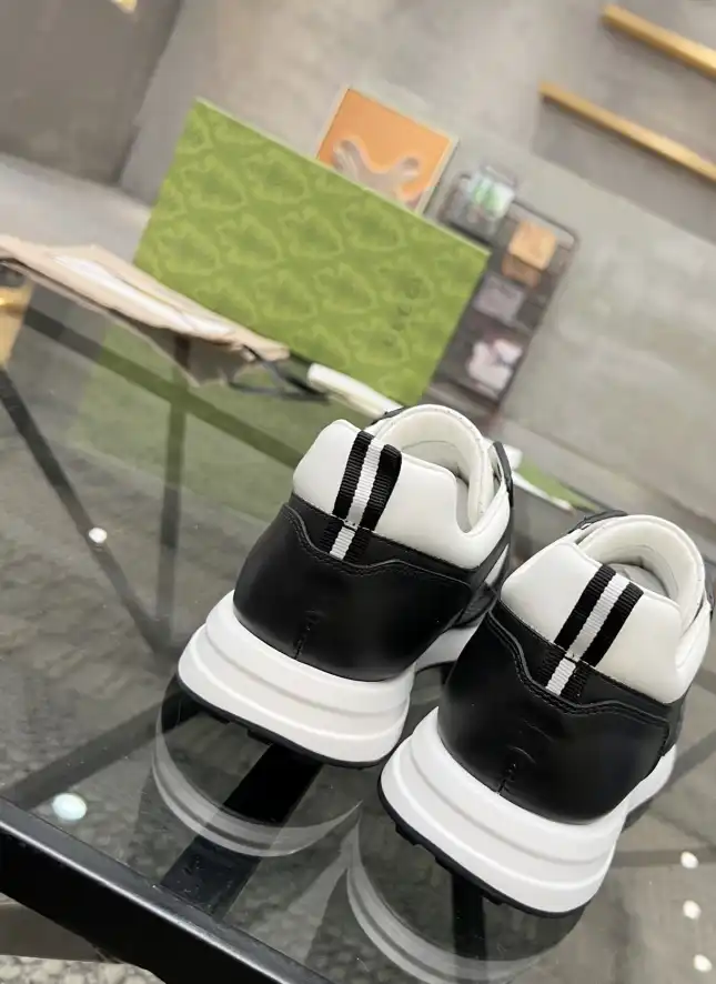 hype Gucci Sneakers