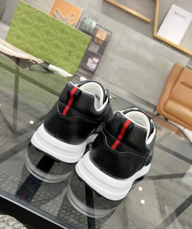 hype Gucci Sneakers