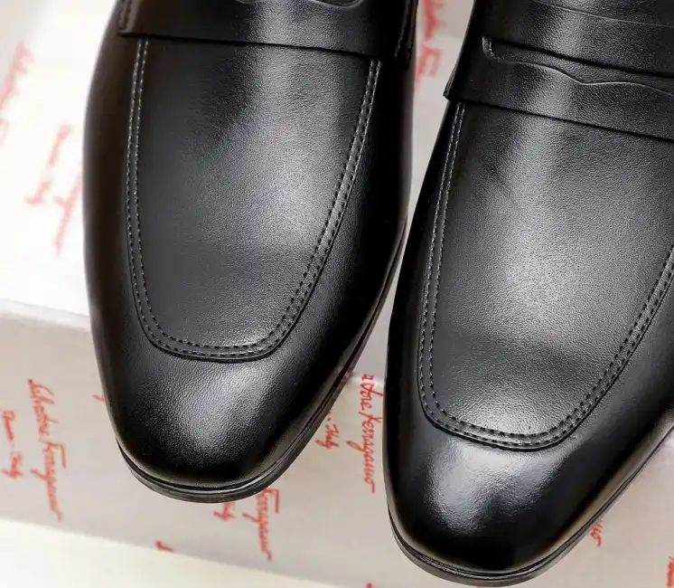 hype Ferragamo Leather Shoes