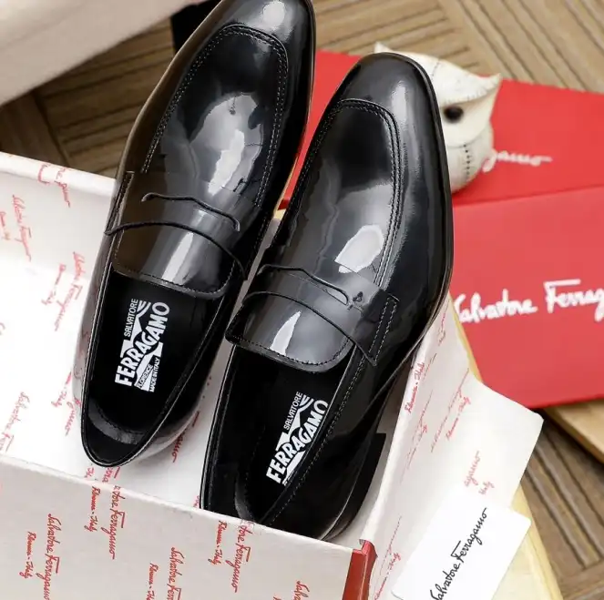 hype Ferragamo Leather Shoes