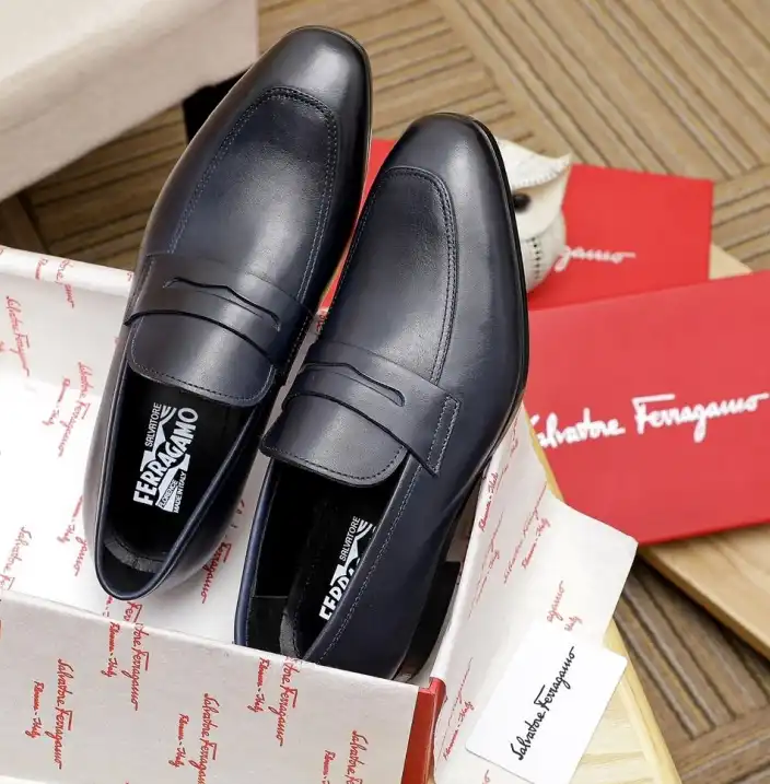 hype Ferragamo Leather Shoes