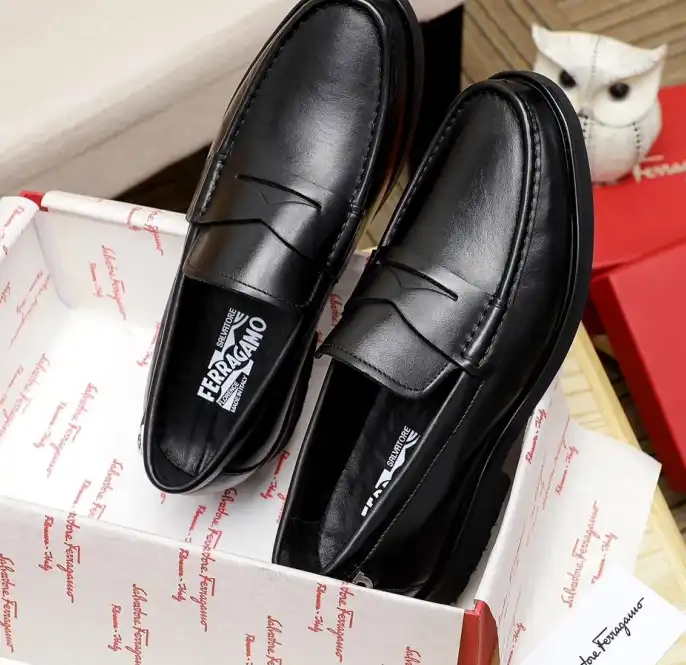 hype Ferragamo Leather Shoes