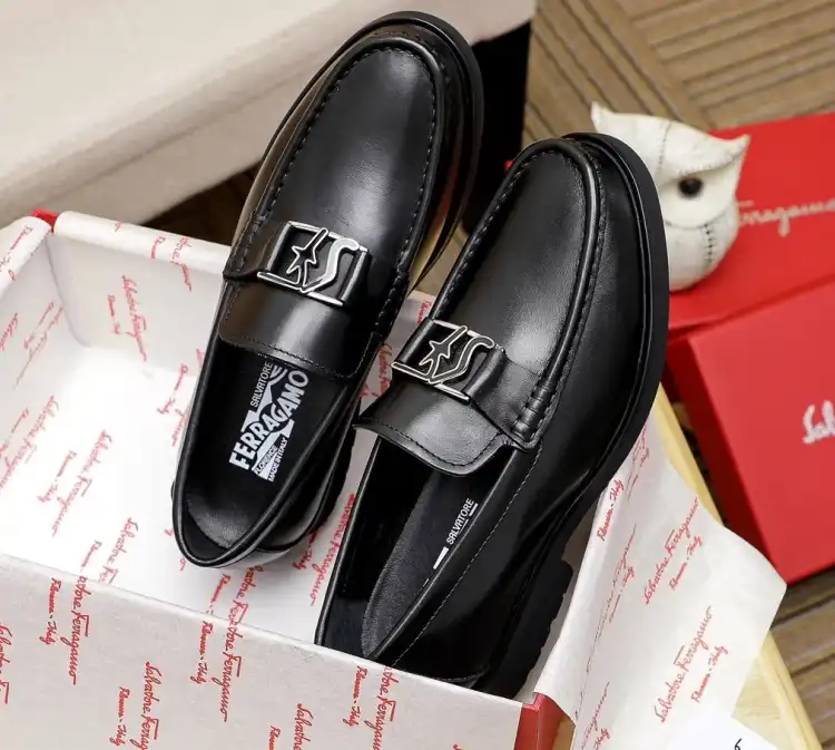 hype Ferragamo Leather Shoes