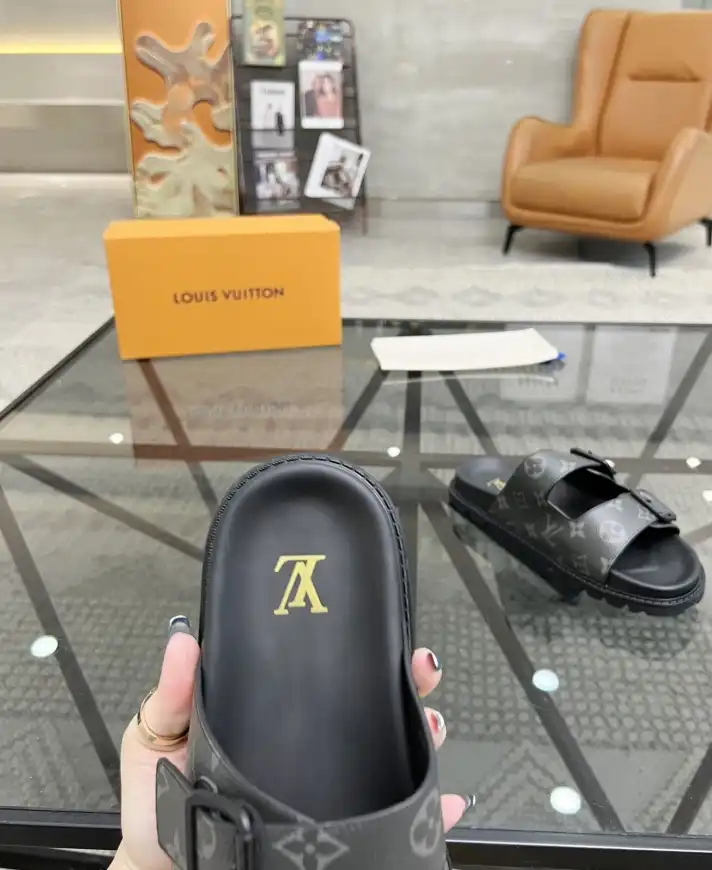 hype LV Slippers