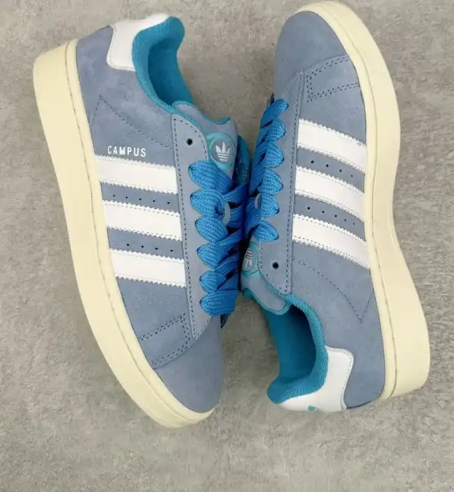 hype Adidas Sneakers