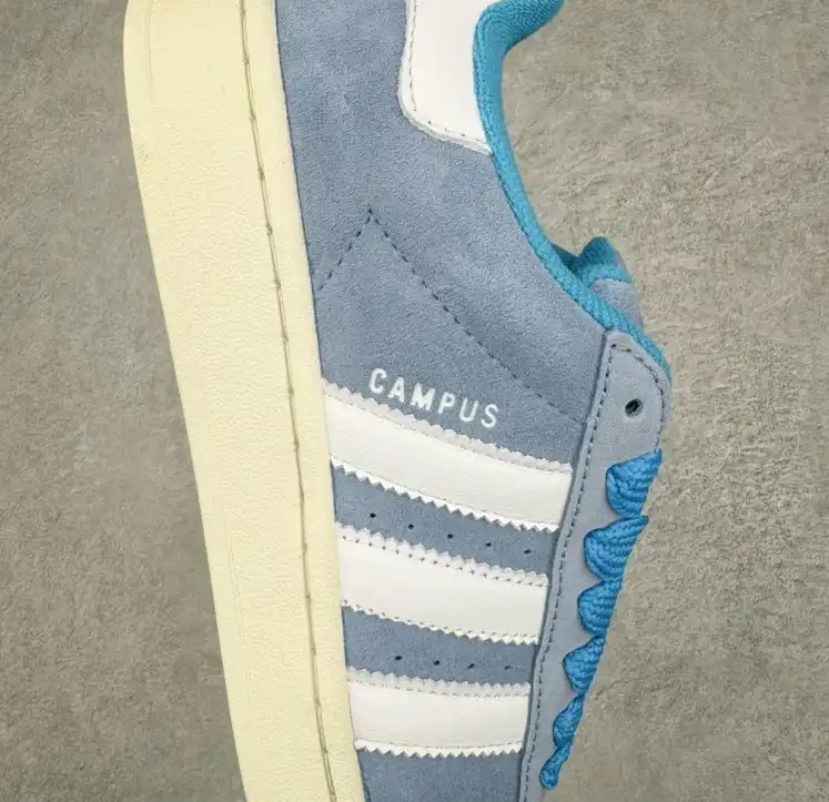 hype Adidas Sneakers