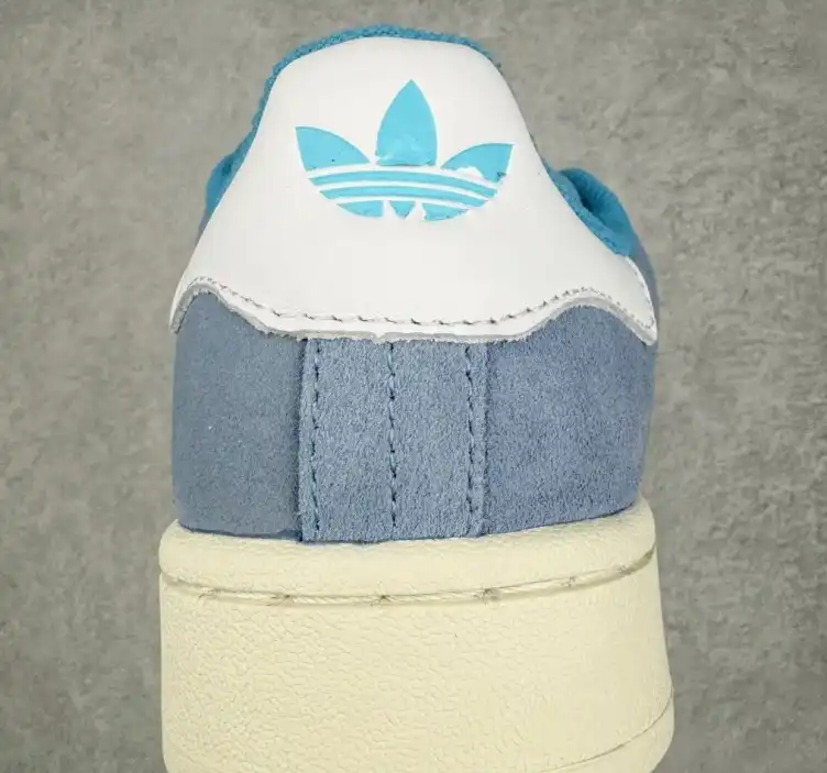 hype Adidas Sneakers