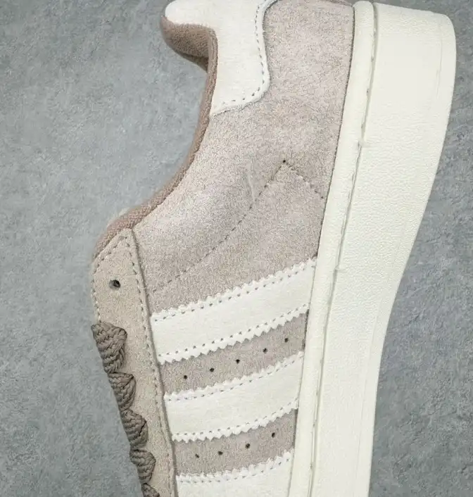 hype Adidas Sneakers