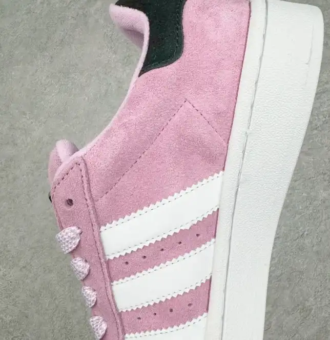 hype Adidas Sneakers