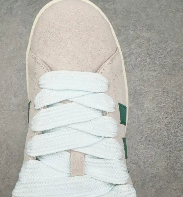 hype Adidas Sneakers