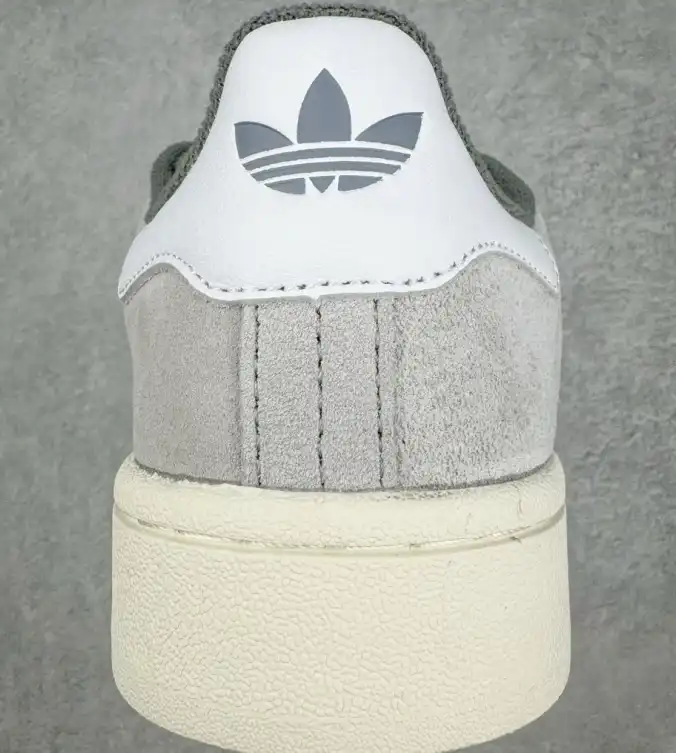 hype Adidas Sneakers