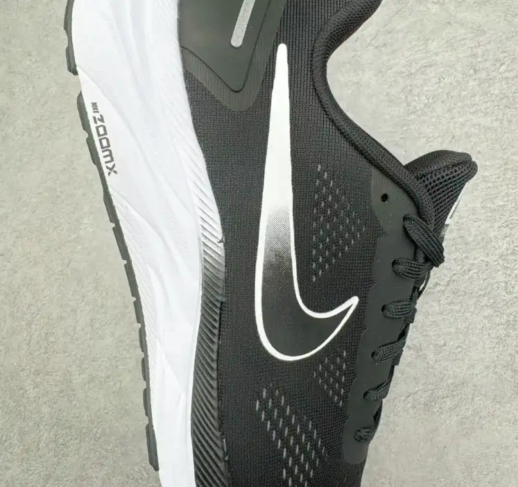 hype Nike Sneakers