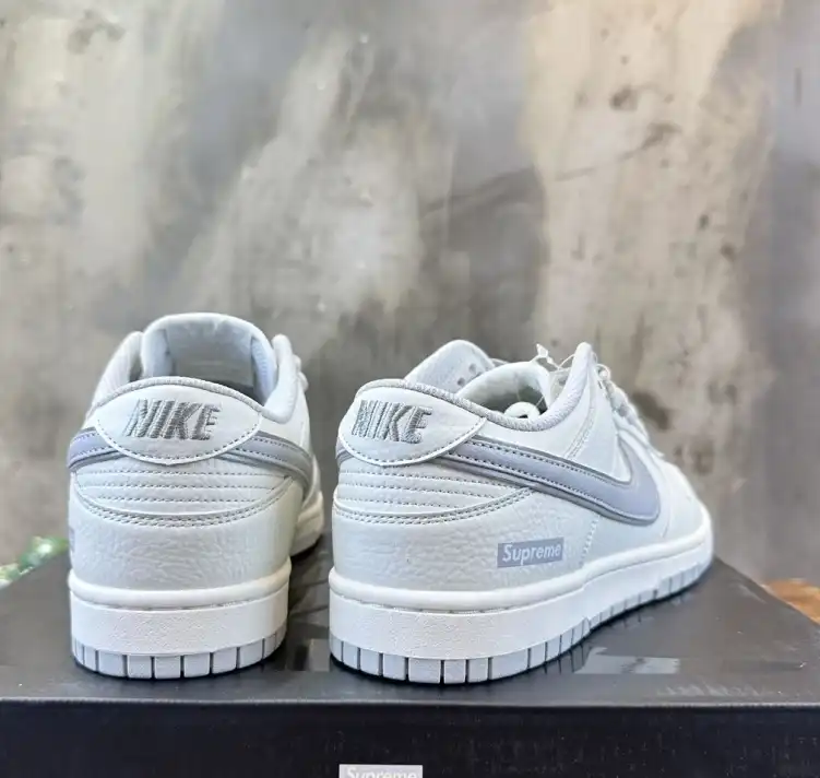 hype Nike Sneakers