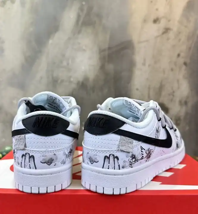 hype Nike Sneakers