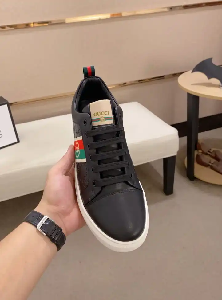 hype Gucci Sneakers