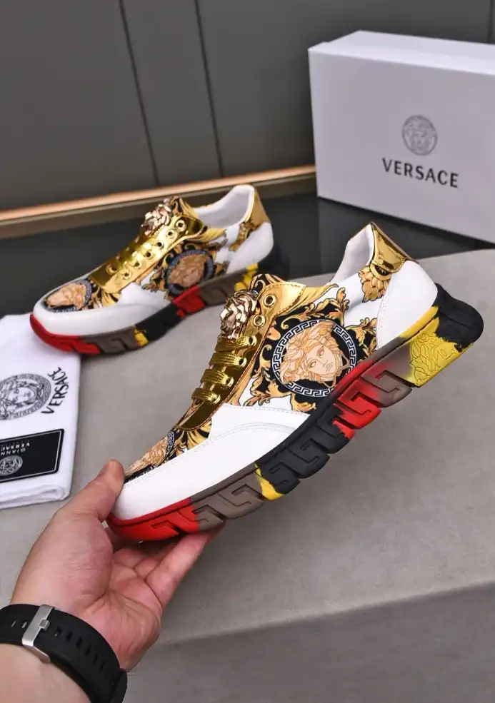 hype Givenchy Sneakers