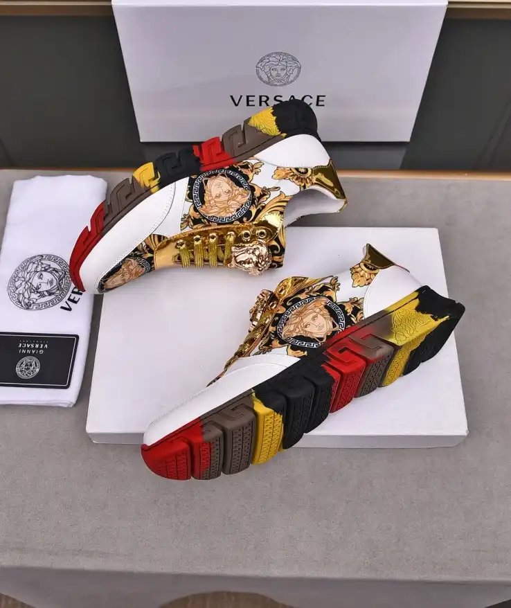 hype Givenchy Sneakers