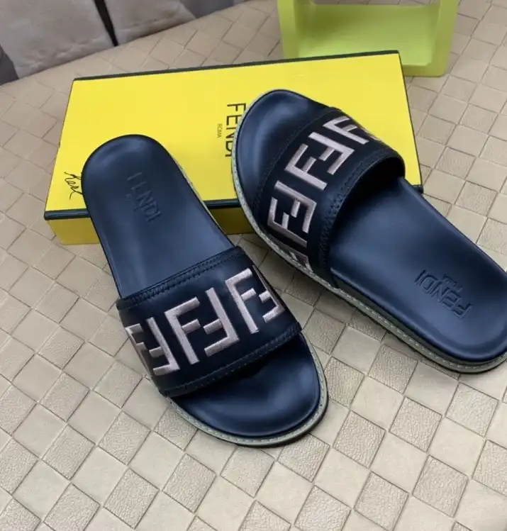 hype Fendi Slippers