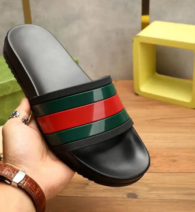 hype Gucci Slippers