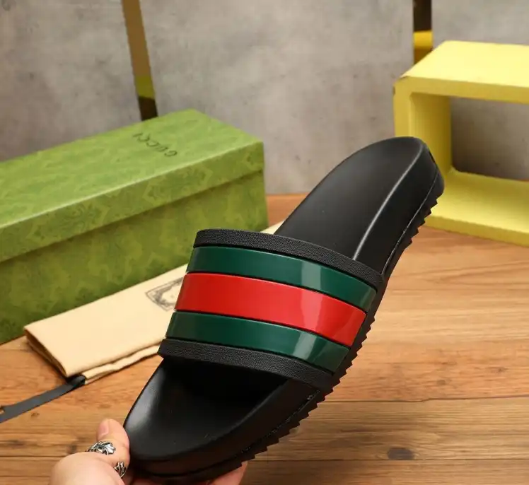 hype Gucci Slippers