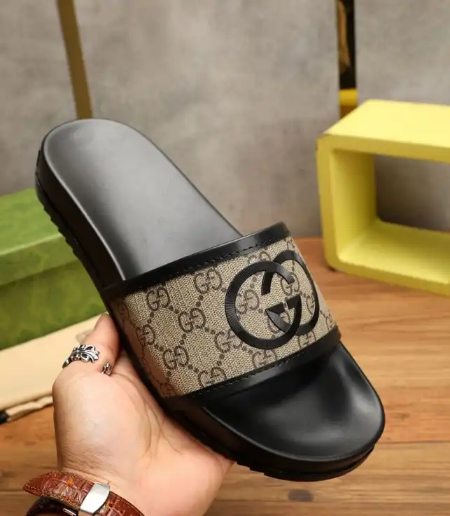 hype Gucci Slippers