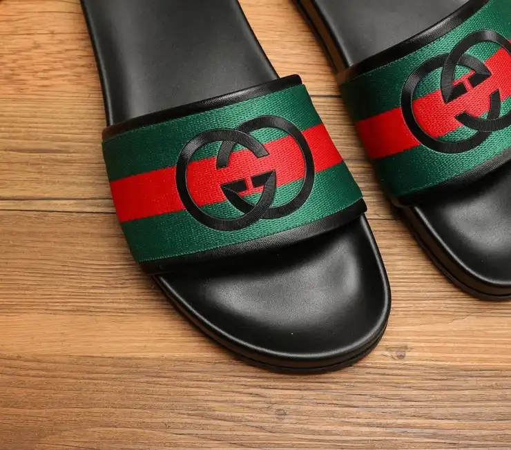 hype Gucci Slippers