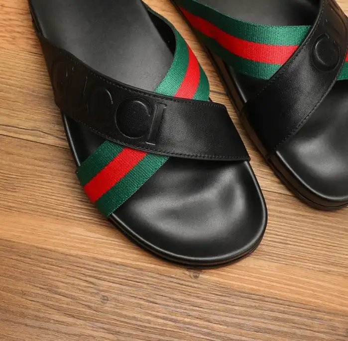 hype Gucci Slippers