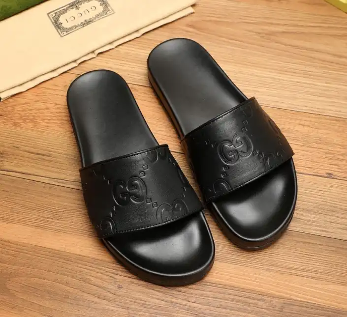 hype Gucci Slippers