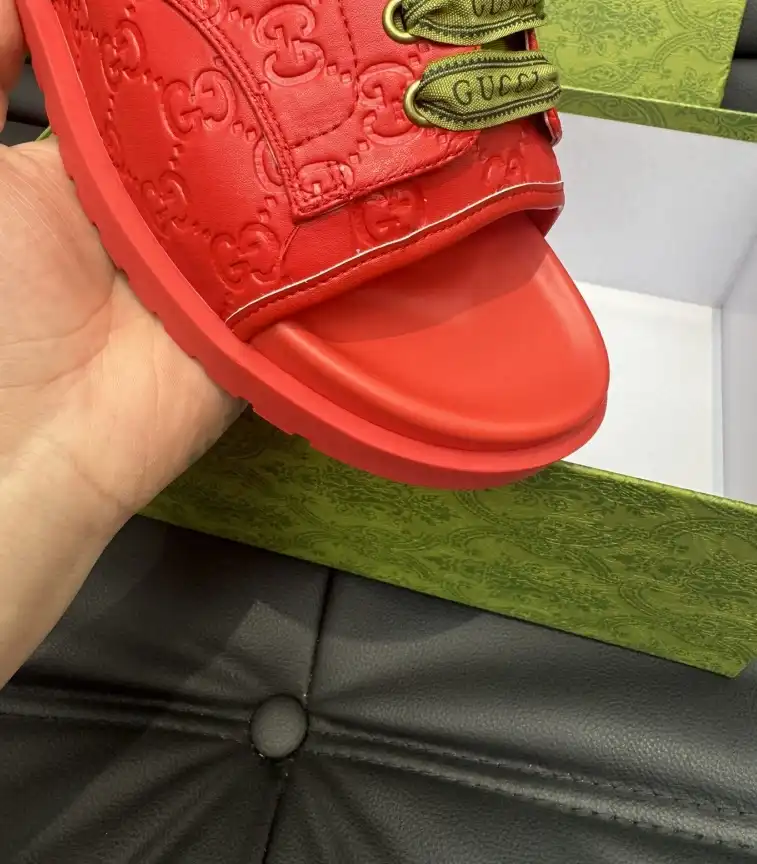 hype Gucci Slippers