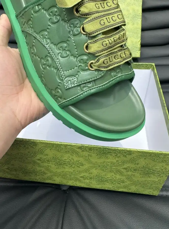 hype Gucci Slippers