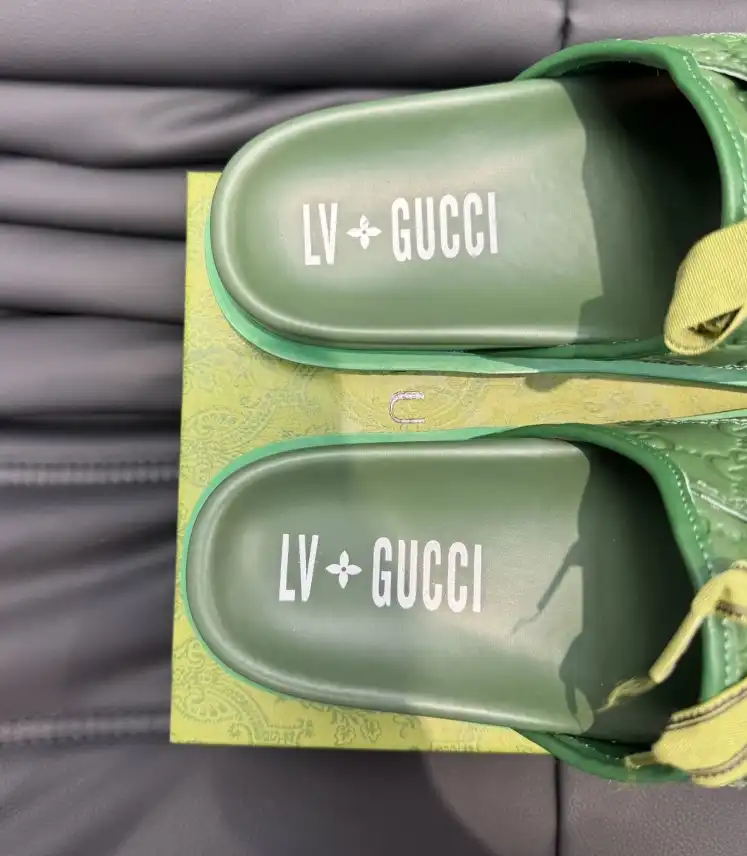 hype Gucci Slippers