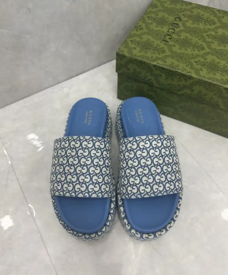 hype Gucci Slippers