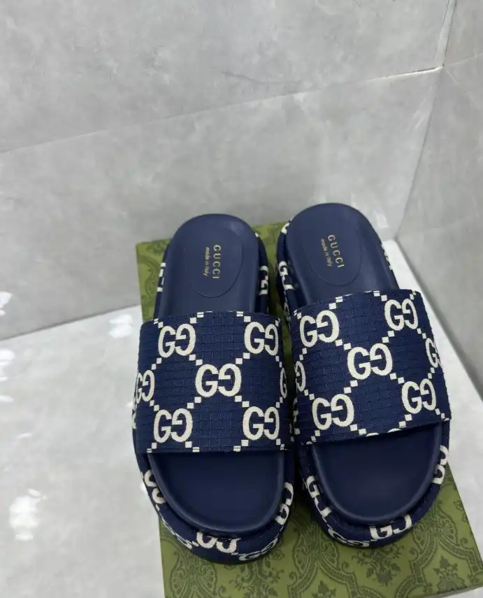 hype Gucci Slippers