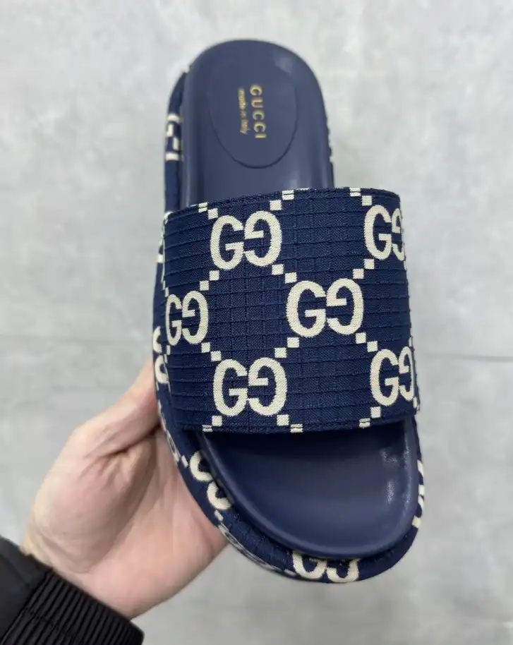 hype Gucci Slippers