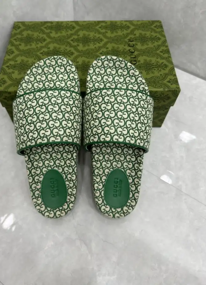 hype Gucci Slippers