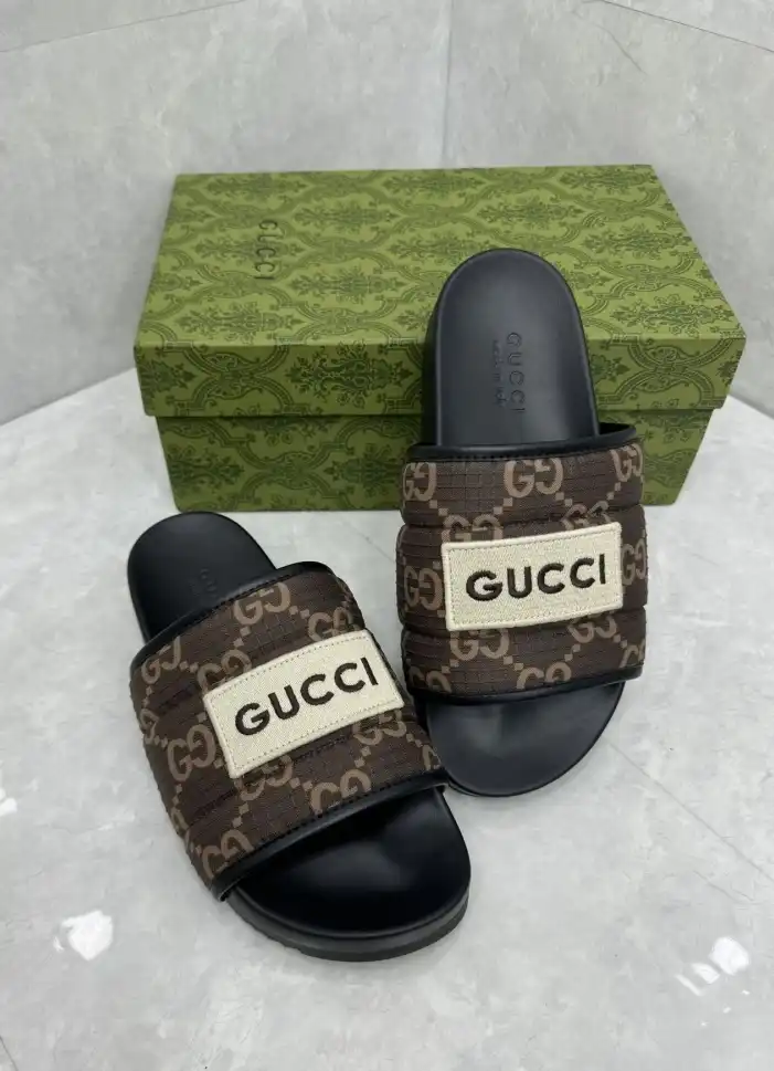 hype Gucci Slippers