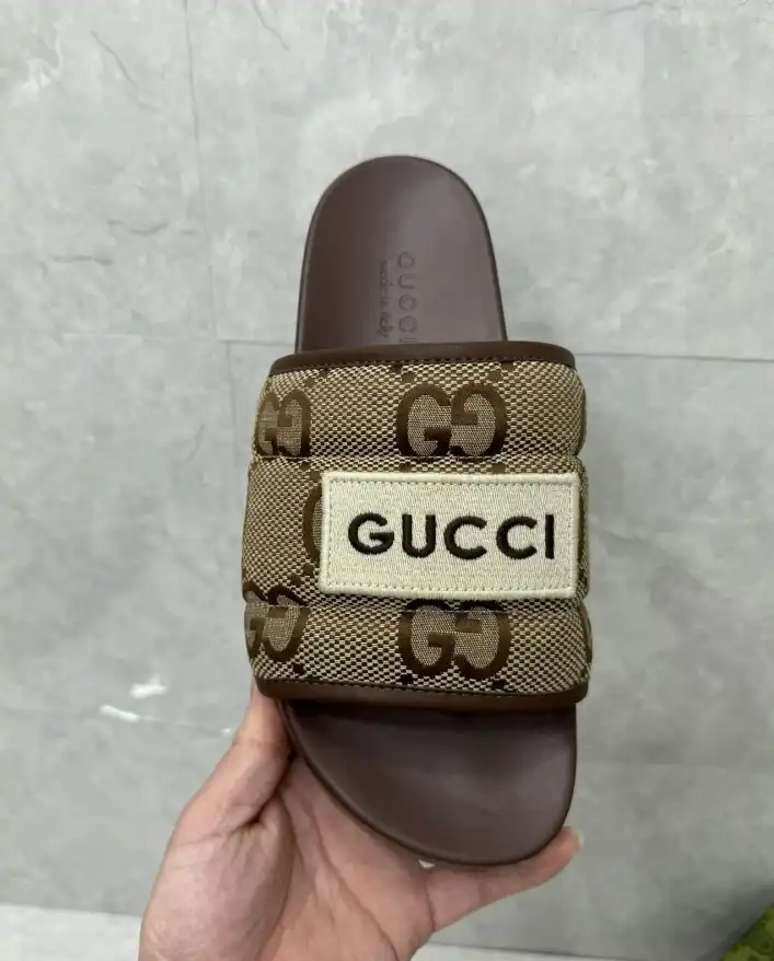 hype Gucci Slippers