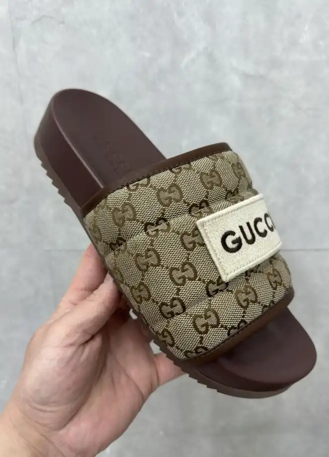 hype Gucci Slippers