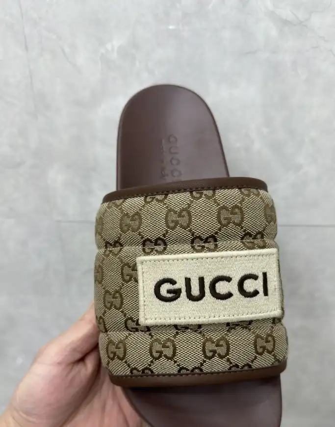 hype Gucci Slippers