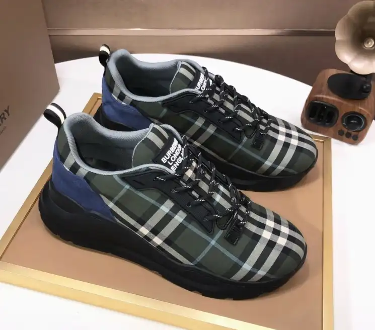 hype Burberry Sneakers