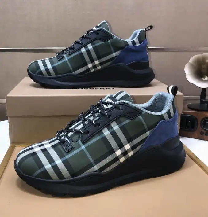 hype Burberry Sneakers